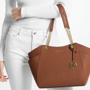 Jet Set Large Saffiano Leather Shoulder Bag